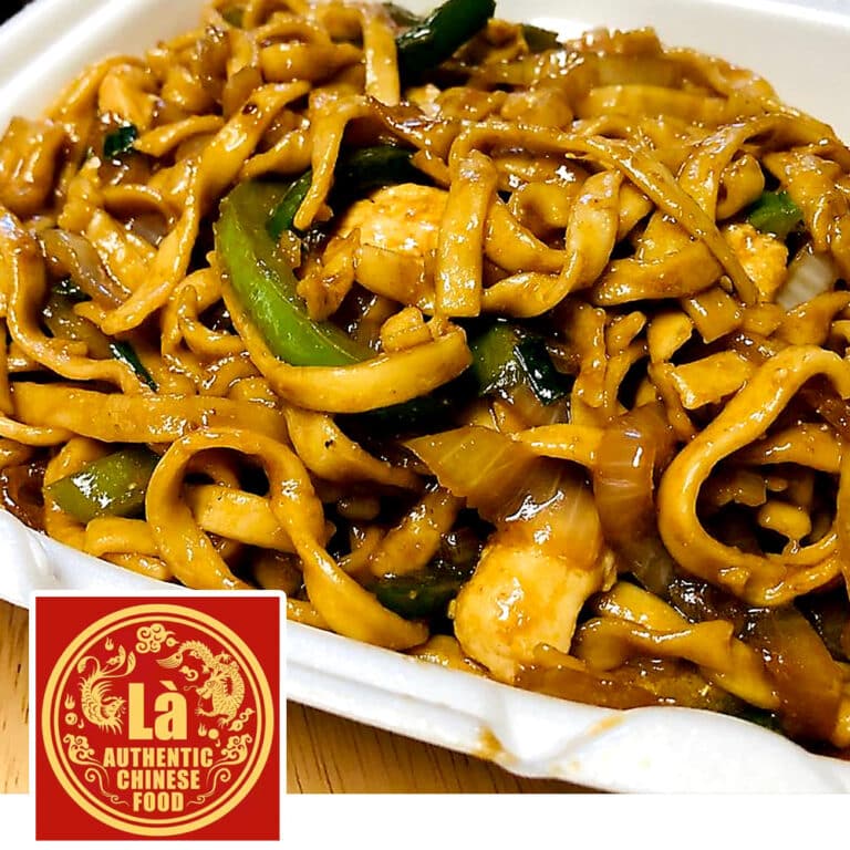 Là Authentic Chinese Food hand-made noodles